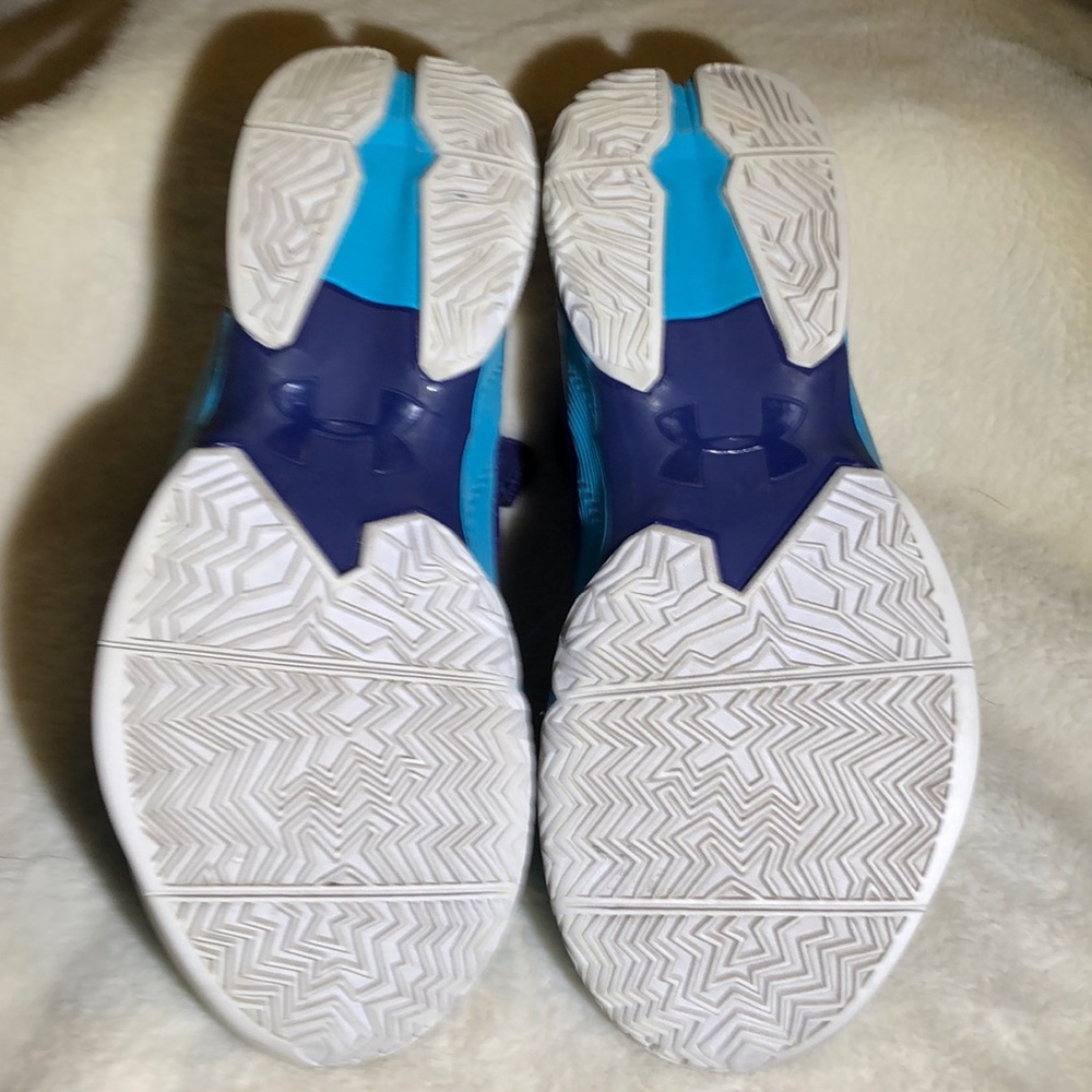 Under Armour Stephen Curry girls basketball shoes - Picture 2 of 4